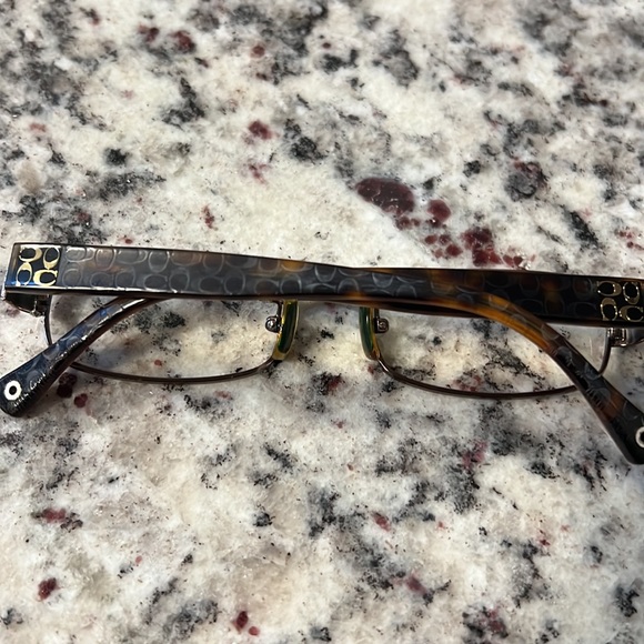 Coach Frame - Picture 3 of 6